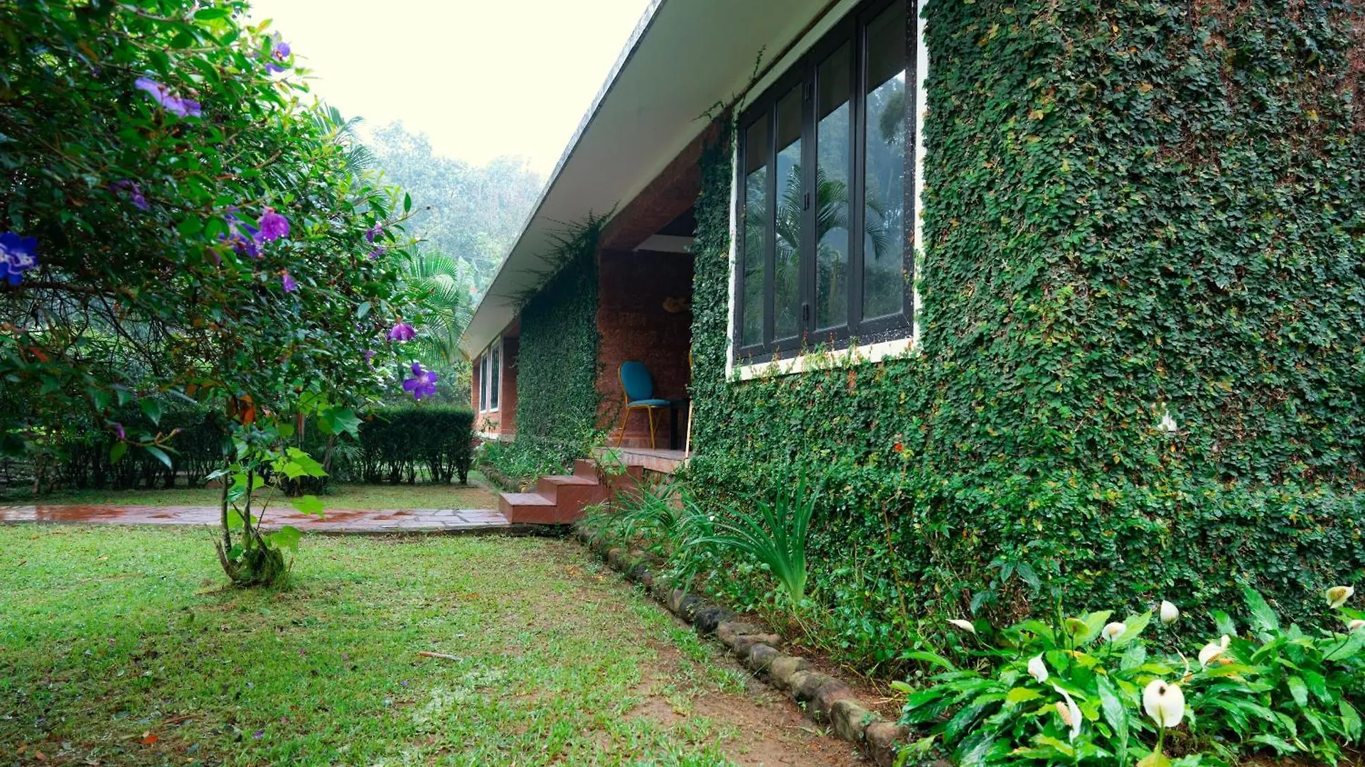 Falling Waters Munnar Hotel
