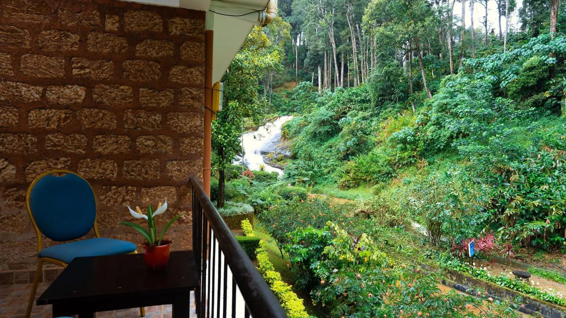 Falling Waters Munnar